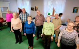 Tańcz, póki trwa karnawał - zajęcia z muzykoterapii dla seniorów