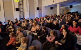 „Kot w butach” rozbawił dzieciaki