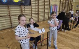 Dyktando w biegu, czyli jak połączyć zajęcia ruchowe z ortografią