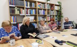 Plany DKS – spotkanie przy stoliku i 100 lat dla poetów