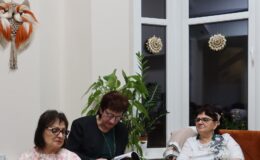 Plany DKS – spotkanie przy stoliku i 100 lat dla poetów