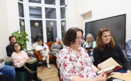 Plany DKS – spotkanie przy stoliku i 100 lat dla poetów