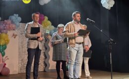 Roztańczone przedszkolaki na scenie MDK