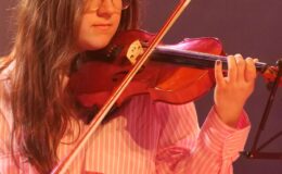 Koncert wiosenny uczniów, nauczycieli szkoły muzycznej i wyjątkowych gości w MDK w Działdowie