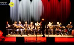 „Ojczyzna w sercu, pieśni na ustach”. Wzruszający koncert patriotyczny seniorów
