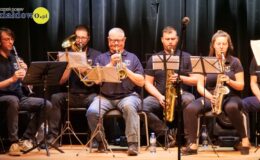 „Ojczyzna w sercu, pieśni na ustach”. Wzruszający koncert patriotyczny seniorów
