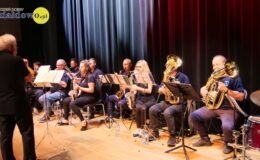 „Ojczyzna w sercu, pieśni na ustach”. Wzruszający koncert patriotyczny seniorów
