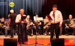 „Ojczyzna w sercu, pieśni na ustach”. Wzruszający koncert patriotyczny seniorów