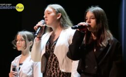 „Ojczyzna w sercu, pieśni na ustach”. Wzruszający koncert patriotyczny seniorów