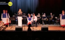 „Ojczyzna w sercu, pieśni na ustach”. Wzruszający koncert patriotyczny seniorów