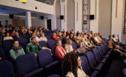 „Ojczyzna w sercu, pieśni na ustach”. Wzruszający koncert patriotyczny seniorów