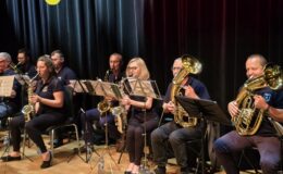 „Ojczyzna w sercu, pieśni na ustach”. Wzruszający koncert patriotyczny seniorów
