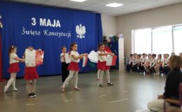 Upamiętnienie rocznicy uchwalenia Konstytucji 3 Maja. Przedszkole nr 4