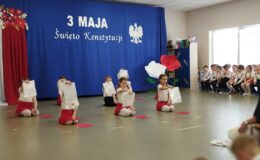 Upamiętnienie rocznicy uchwalenia Konstytucji 3 Maja. Przedszkole nr 4