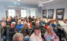 „Na szlaku połamanych semaforów” – ciekawe spotkanie w bibliotece
