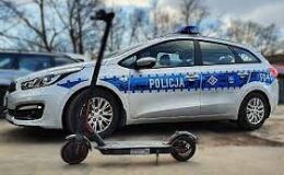 hulajnoga i policyjny radiowóz / fot. policja