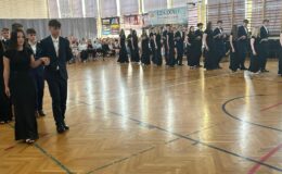 Czas na pożegnanie. Zakończenie roku szkolnego klas ósmych w „Czwórce”
