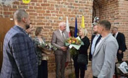 Burmistrz Grzegorz Mrowiński jednogłośnie z votum zaufania i absolutorium