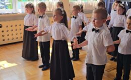„Słoneczka” pożegnały swoje przedszkole