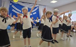 „Skrzaty” i „Pszczółki” pożegnały swoje przedszkole