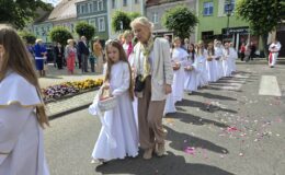 Procesja Bożego Ciała. Parafia pw. Podwyższenia Krzyża Świętego w Działdowie