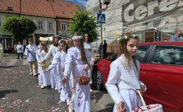 Procesja Bożego Ciała. Parafia pw. Podwyższenia Krzyża Świętego w Działdowie