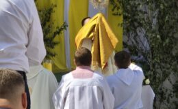 Procesja Bożego Ciała. Parafia pw. Podwyższenia Krzyża Świętego w Działdowie