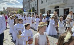 Procesja Bożego Ciała. Parafia pw. Podwyższenia Krzyża Świętego w Działdowie