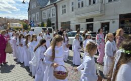Procesja Bożego Ciała. Parafia pw. Podwyższenia Krzyża Świętego w Działdowie