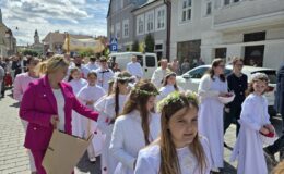 Procesja Bożego Ciała. Parafia pw. Podwyższenia Krzyża Świętego w Działdowie