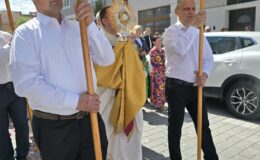Procesja Bożego Ciała. Parafia pw. Podwyższenia Krzyża Świętego w Działdowie