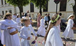 Procesja Bożego Ciała. Parafia pw. Podwyższenia Krzyża Świętego w Działdowie
