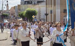 Procesja Bożego Ciała. Parafia pw. Podwyższenia Krzyża Świętego w Działdowie