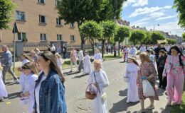 Procesja Bożego Ciała. Parafia pw. Podwyższenia Krzyża Świętego w Działdowie