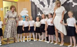 „Smerfy” pożegnały przedszkole