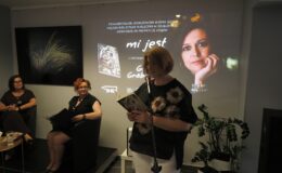 „Mi jest” – promocja debiutanckiego tomiku wierszy Gosi Grabowskiej w MBP