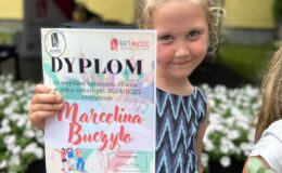 Uczniowie Art Music Szkoły Muzyki i Tańca powitali wakacje