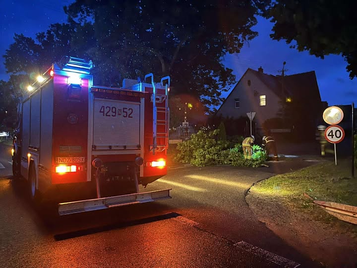 wóz strażacki podczas interwencji