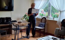 „Stop włamaniom do domów” – policjantki ostrzegają seniorów