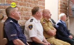 Burmistrz Grzegorz Mrowiński jednogłośnie z votum zaufania i absolutorium