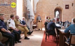 Burmistrz Grzegorz Mrowiński jednogłośnie z votum zaufania i absolutorium