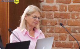 Burmistrz Grzegorz Mrowiński jednogłośnie z votum zaufania i absolutorium