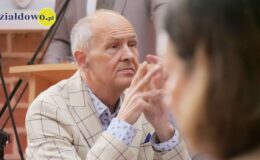 Burmistrz Grzegorz Mrowiński jednogłośnie z votum zaufania i absolutorium