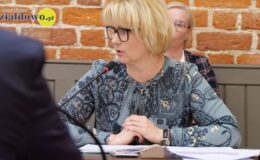 Burmistrz Grzegorz Mrowiński jednogłośnie z votum zaufania i absolutorium