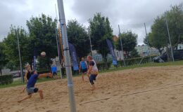 Mariusz Wiśniewski i Dawid Cichaczewski z Działdowa wygrali „BEACH VOLLEY 2025”