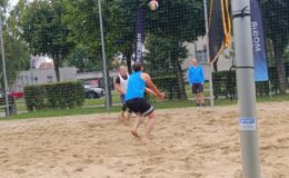 Mariusz Wiśniewski i Dawid Cichaczewski z Działdowa wygrali „BEACH VOLLEY 2025”