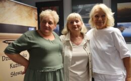 Marii Pakulnis i Renata Buczyńska na zakończenie XIII Powiatowych Wieczorów z Poezją i Prozą 2025