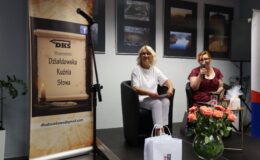 Marii Pakulnis i Renata Buczyńska na zakończenie XIII Powiatowych Wieczorów z Poezją i Prozą 2025