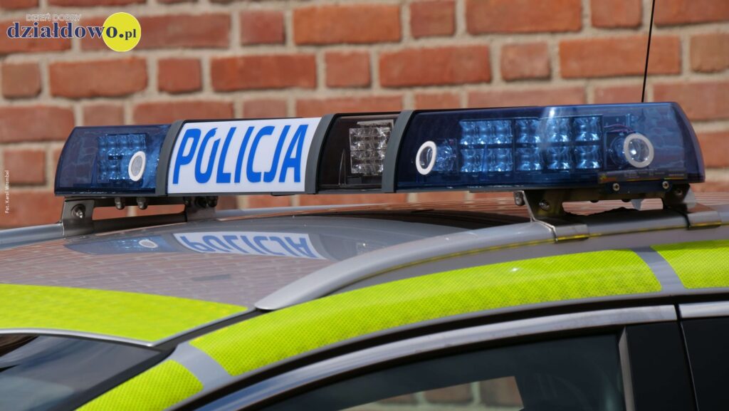 Święto Policji w Działdowie 2025 (na zdjęciu sygnalizator świetlny policyjny)