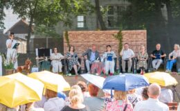 "Konik na biegunach"- przejmujące słuchowisko Krystyny Sztramskiej